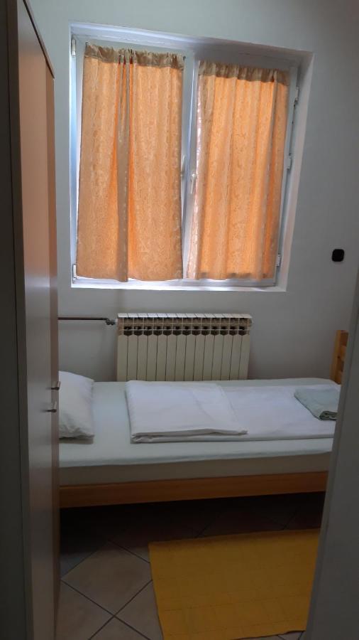 Apartment And Rooms"Tabasnice"Tuzla Centar Exterior photo